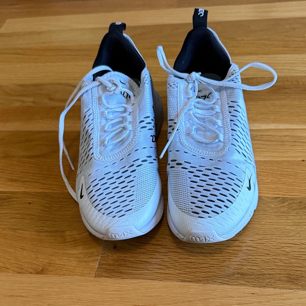 Nike Air Max 270 White Black Light Blue Athletic Shoes - Picture 2 of 4